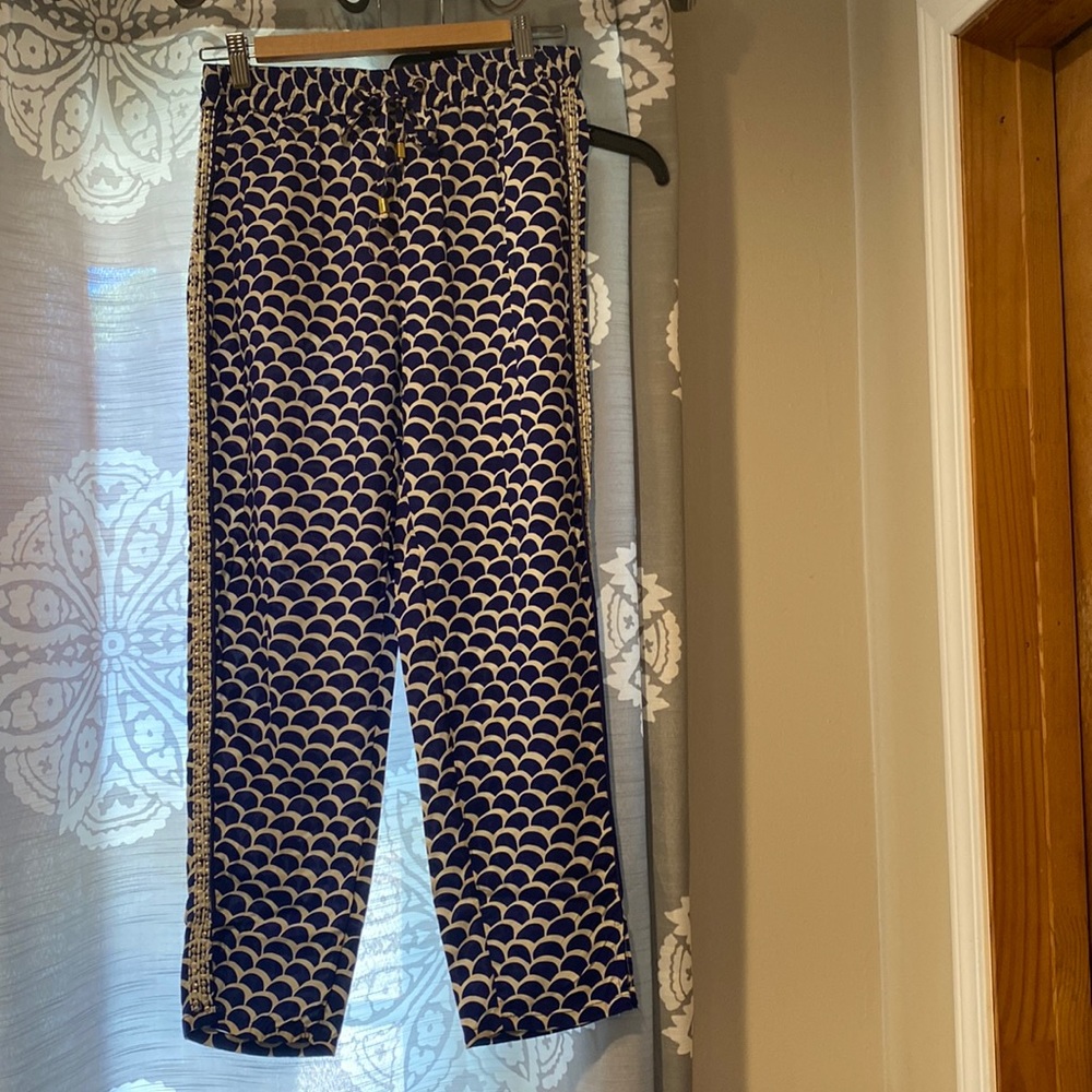 Blue and white jogger style stretchy waist pants